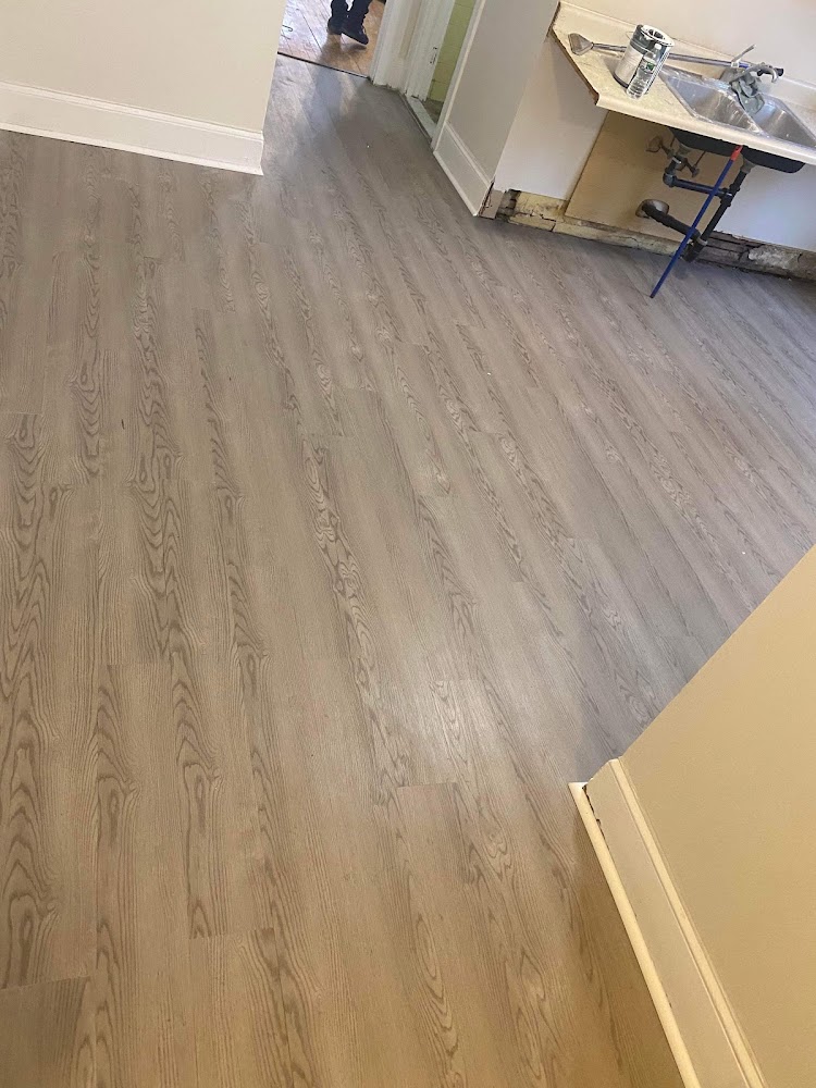 Guzman's Carpet and Flooring LLC - Vinyl Plank Flooring Installation Service