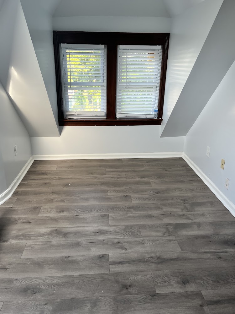 Modern Floor Installation